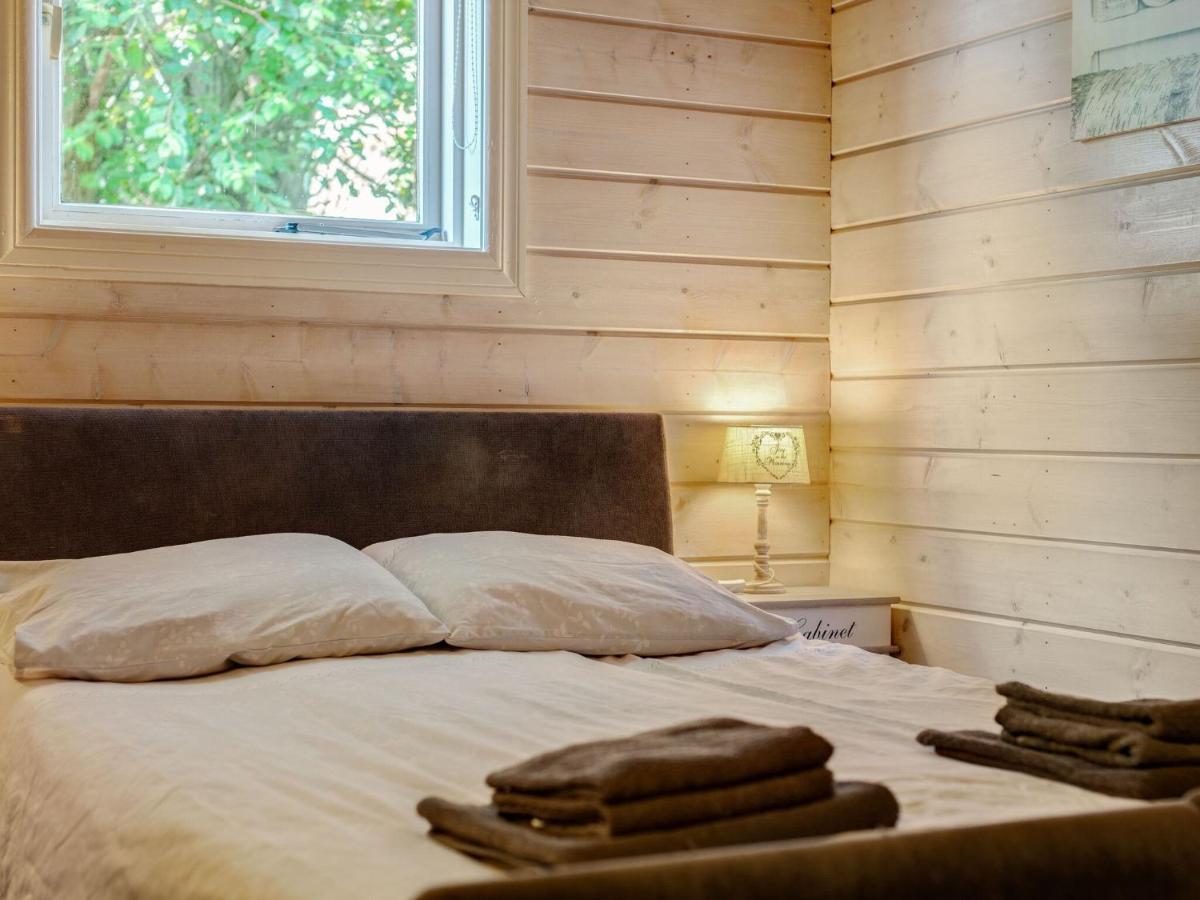 Luxurious Chalet In Guelders By The Forest Hulshorst Eksteriør billede